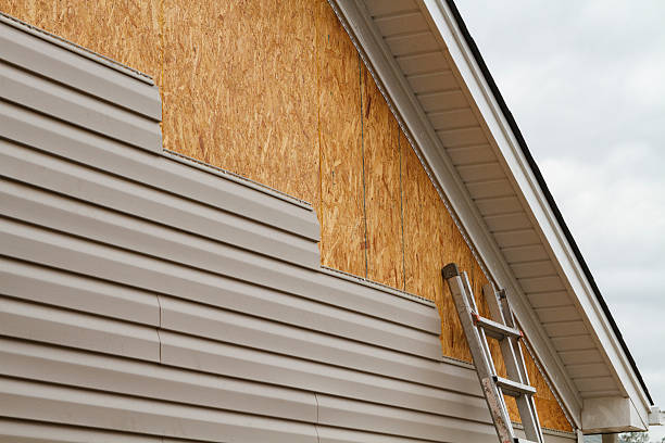 24/7 Emergency Siding Repair experts in Campbell, FL